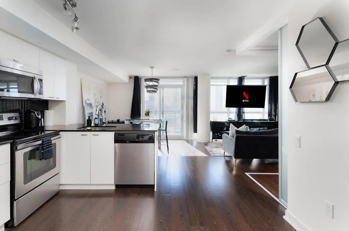 Apartment Stylish Condo Downtown Toronto 99 Walk Score Canada