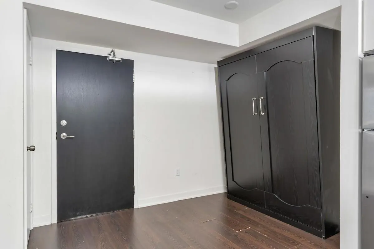 Stylish Condo Downtown Toronto 99 Walk Score Apartment