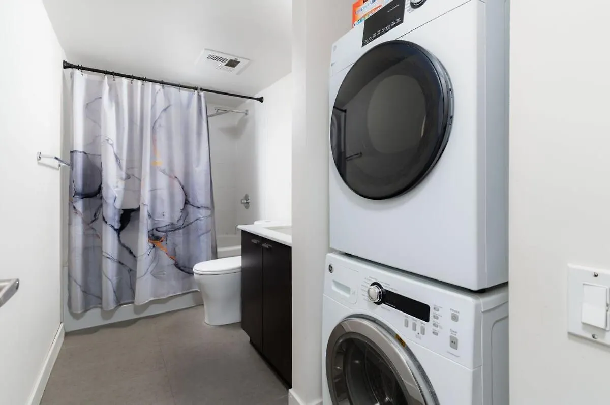 Apartment Stylish Condo Downtown Toronto 99 Walk Score Canada