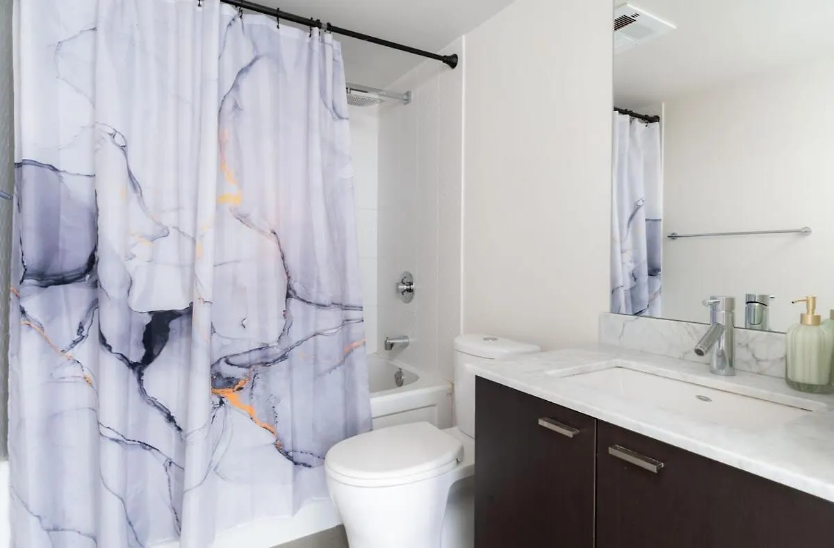 Stylish Condo Downtown Toronto 99 Walk Score Apartment